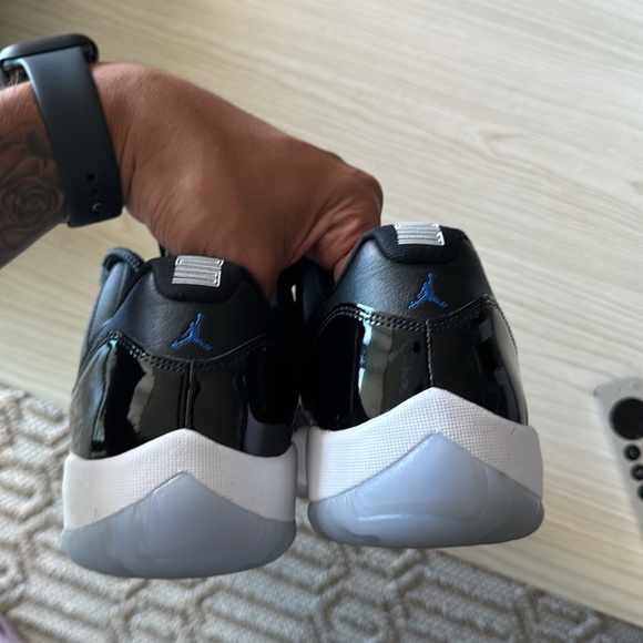 Nike Air Jordan 11 Retro SPACE JAM Low - Picture 6 of 7